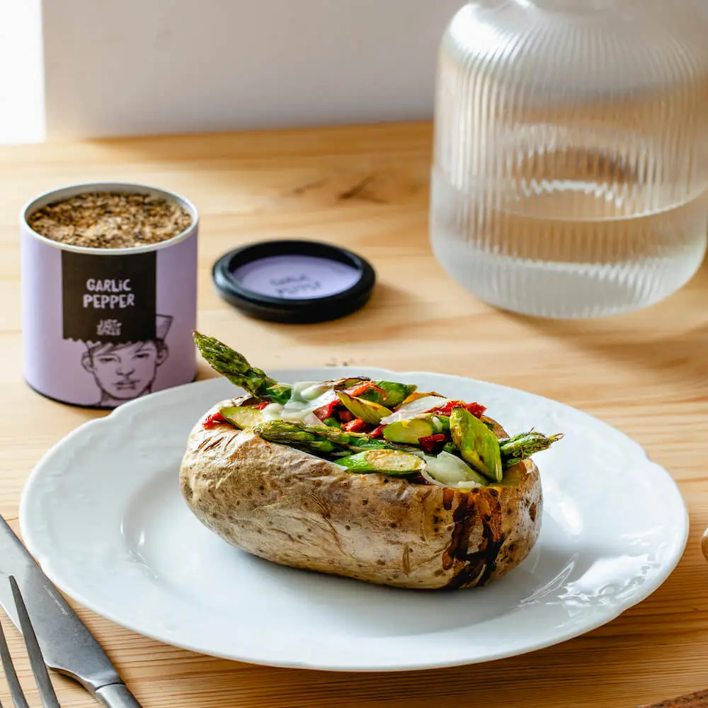 Jacket Potato with Asparagus