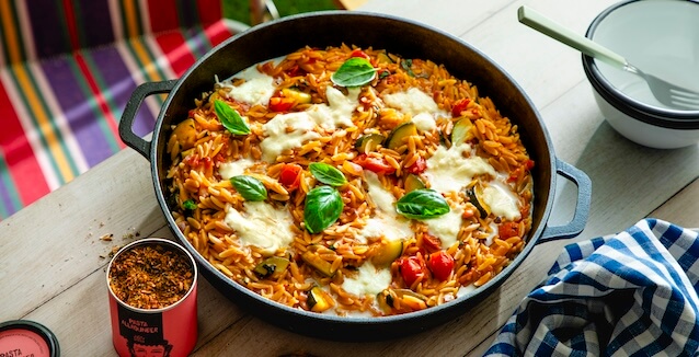 how to cook pasta, one-pot orzo tomato mozzarella pasta