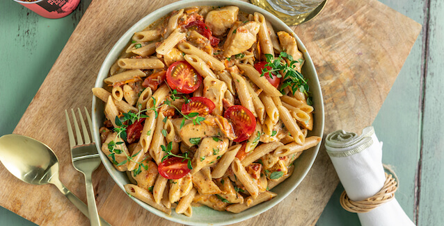 Creamy chicken mozzarella pasta seasoned with Red Pesto Mix from Just Spices